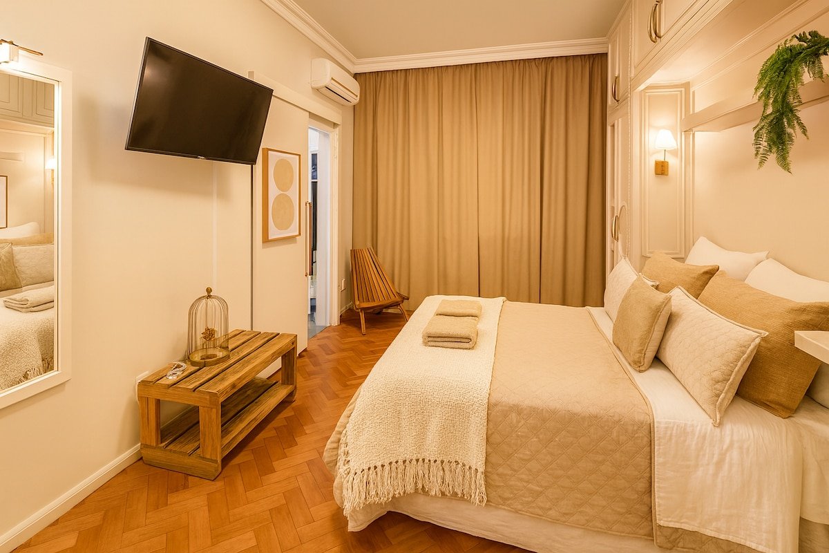 Vista mar em Copacabana com 4 quartos amplos gallery image 4