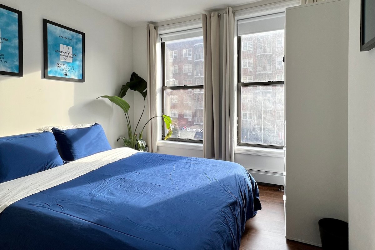 Renovated Private 2 Bedroom Apt in Chelsea (23/7) gallery image 4