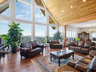 “Above It All” Guest House in rural Victoria