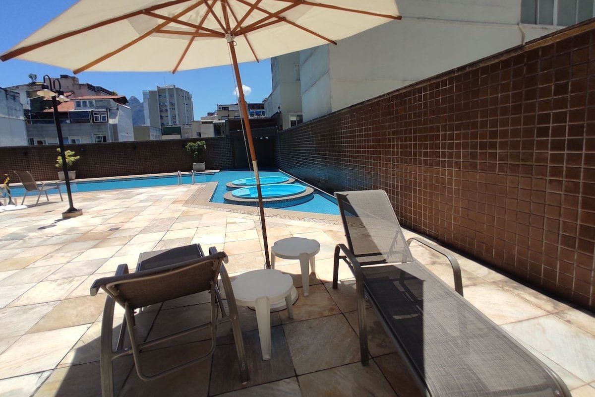 Flat vista praia: conforto no posto 10 Ipanema gallery image 3