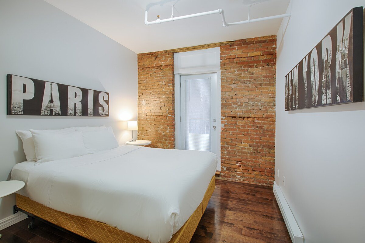 SJ101 – Les Lofts St-Jo – Par Les Lofts Vieux-QC gallery image 5