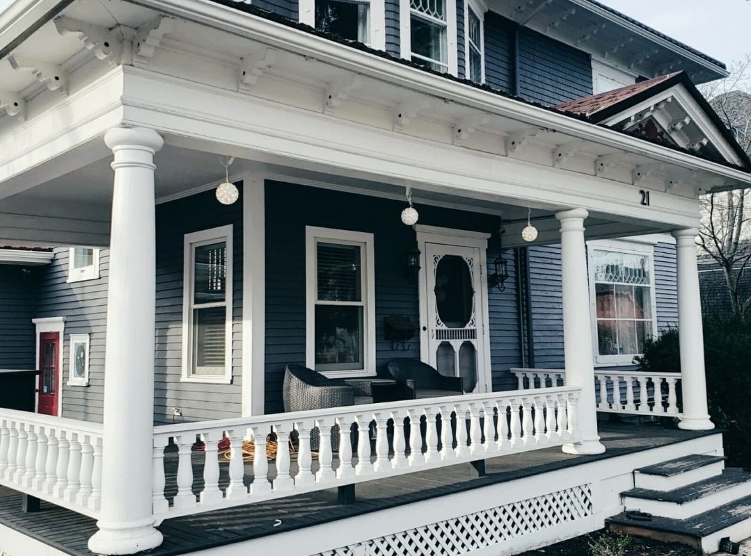 4 Bedrooms Historic Home w. Hot Tub in Downtown