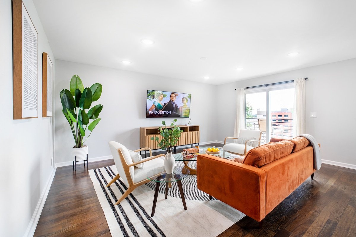 Private Parking Spot | Patio | 20 Min to NYC! gallery image 4