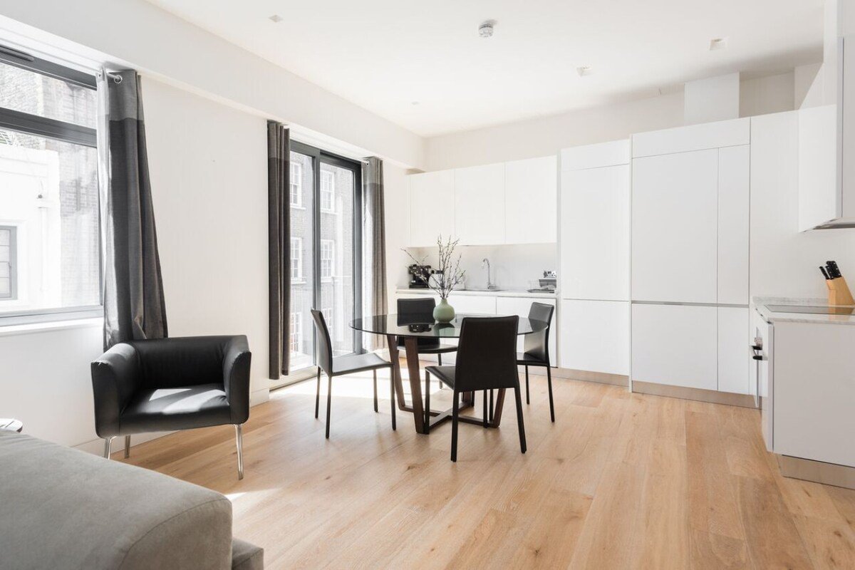 Comfortable 2 Bedroom in Trafalgar Sq gallery image 3