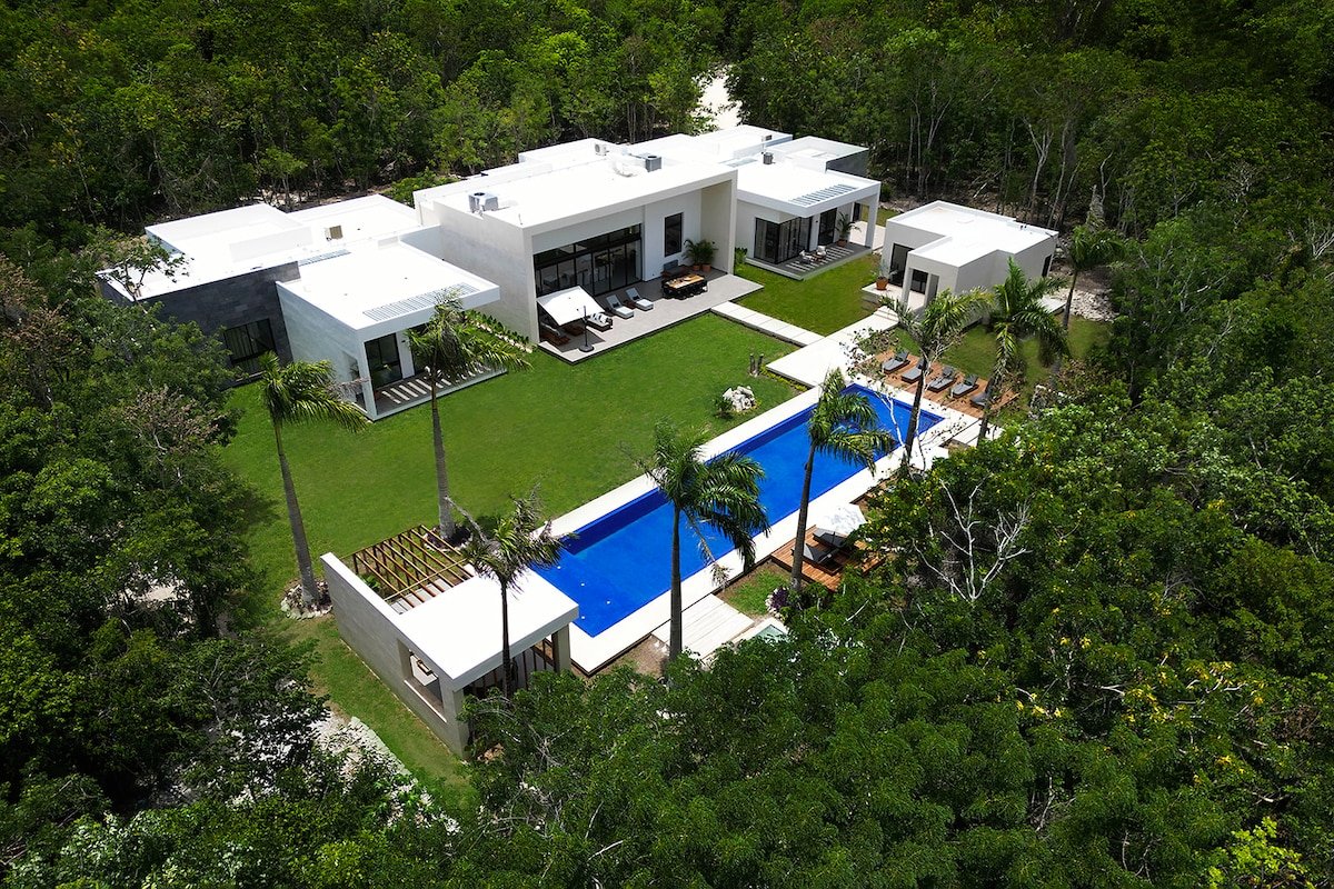 L’and is a Luxury 7-bedroom Villa like no other.