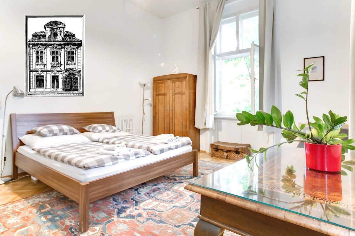 The Magical Garden – Old House Prague Center gallery image 2