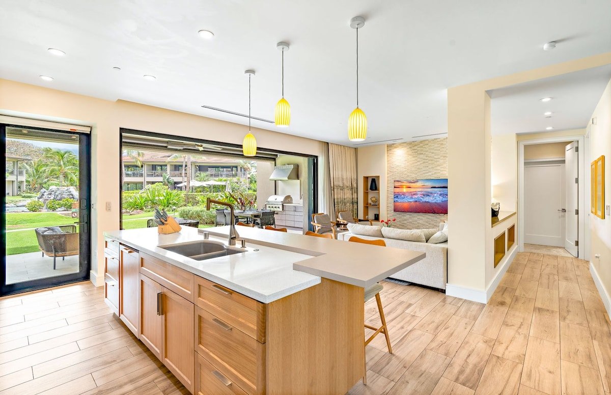 Maui Resort Rentals: Luana Garden Villas 17A gallery image 3