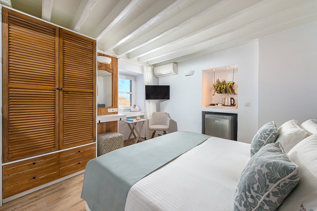 Lindos Allure Villa with Acropolis view & Jacuzzi gallery image 4