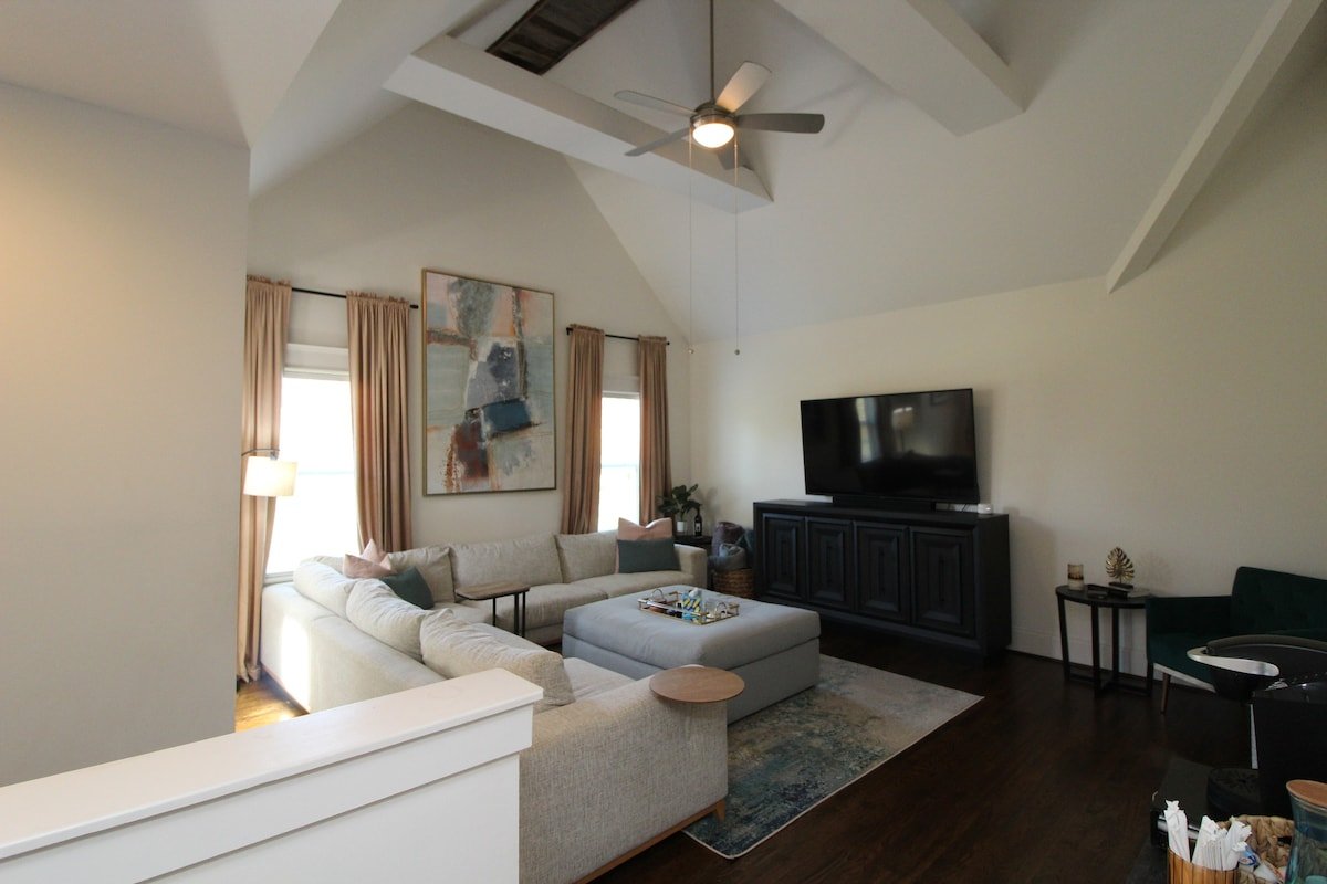 *Private Stay In East Nashville* gallery image 3