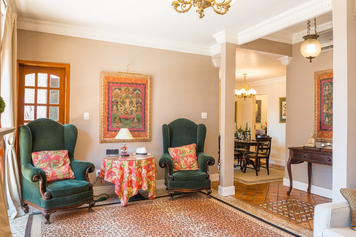 4 Bdr – *Luxury Penthouse* 5- Stars! gallery image 4