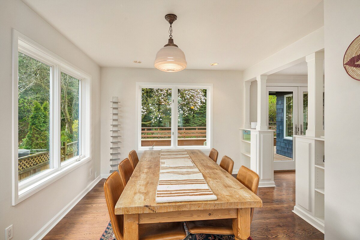 7 BDRM QUEEN ANNE RETREAT – Prime/Quiet location! gallery image 4