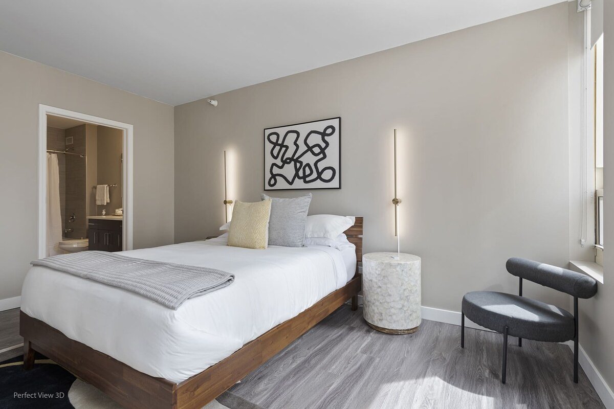 Elegant 2BR with Resort Amenities & City Views gallery image 4