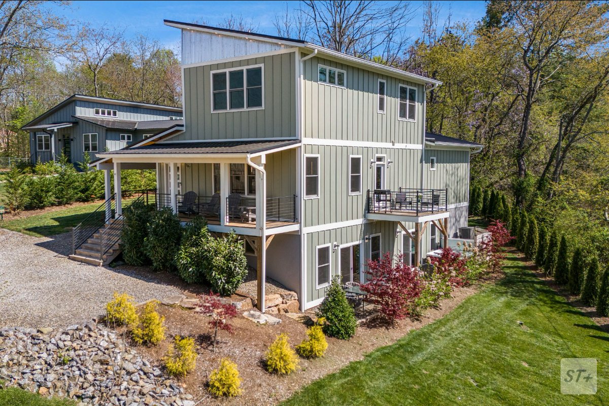 *4 miles to Downtown Asheville *2 Kings* Hot Tub*