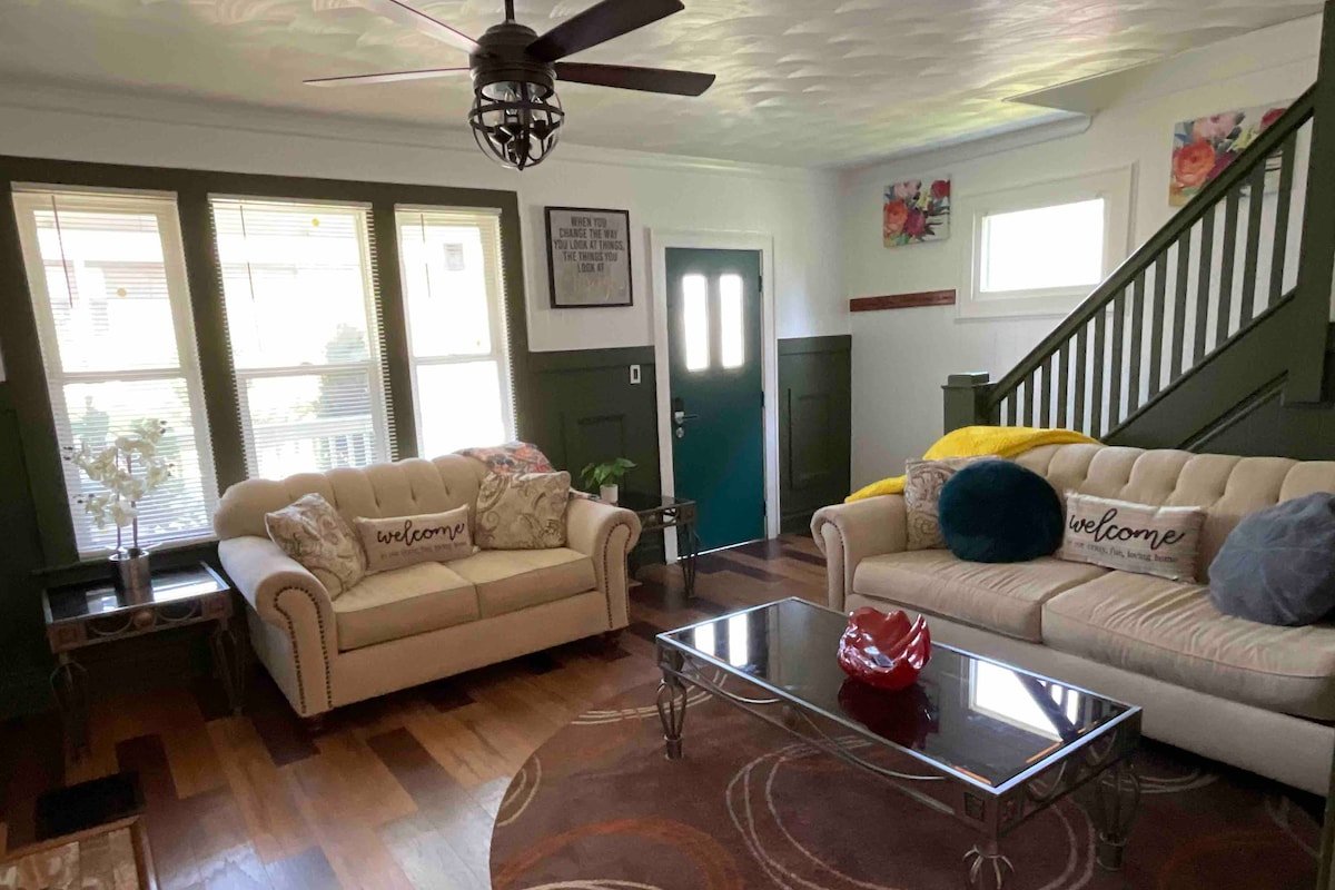 Charming 3 Bedroom Getaway gallery image 5