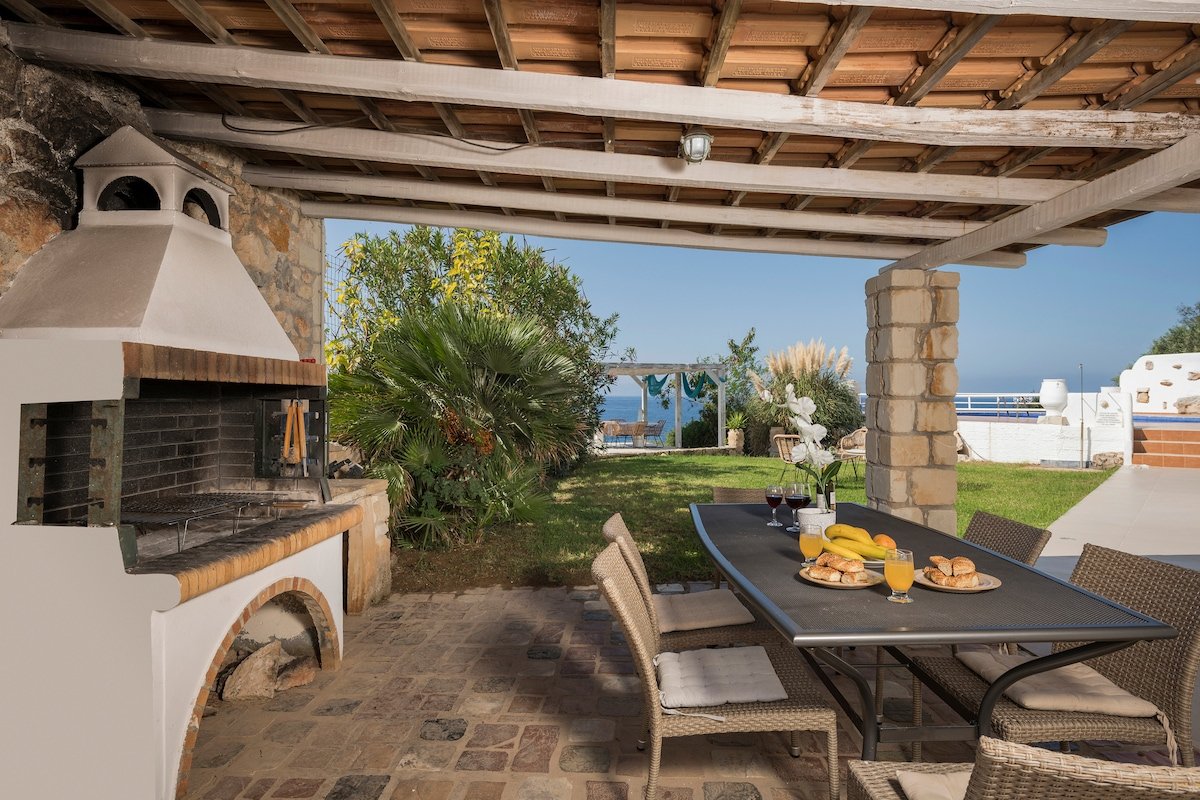 Seafront Villa Shore, Sea & Sun Villas gallery image 5