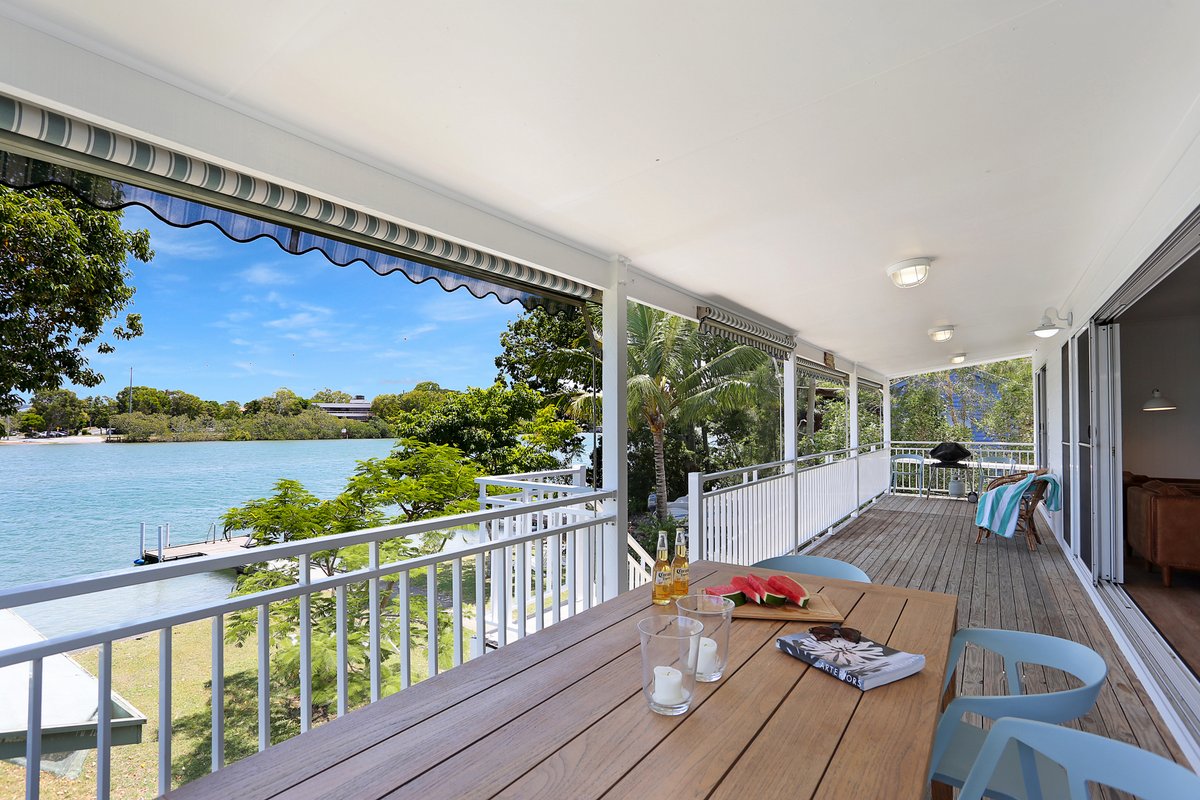 The Shore House – Waterfront on the North Shore