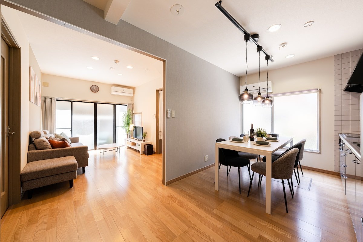 【渋谷駅隣駅】102㎡貸切戸建/渋谷駅5分/駅徒歩3分/2シャワー4寝室/キッズルーム/コンビニ2分 gallery image 2