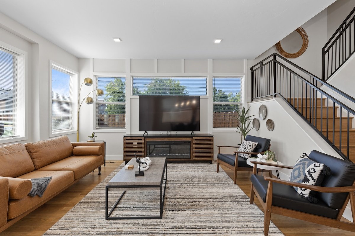 Brand New 5 Bed-5 Bath/Sleeps 10/Denver gallery image 5