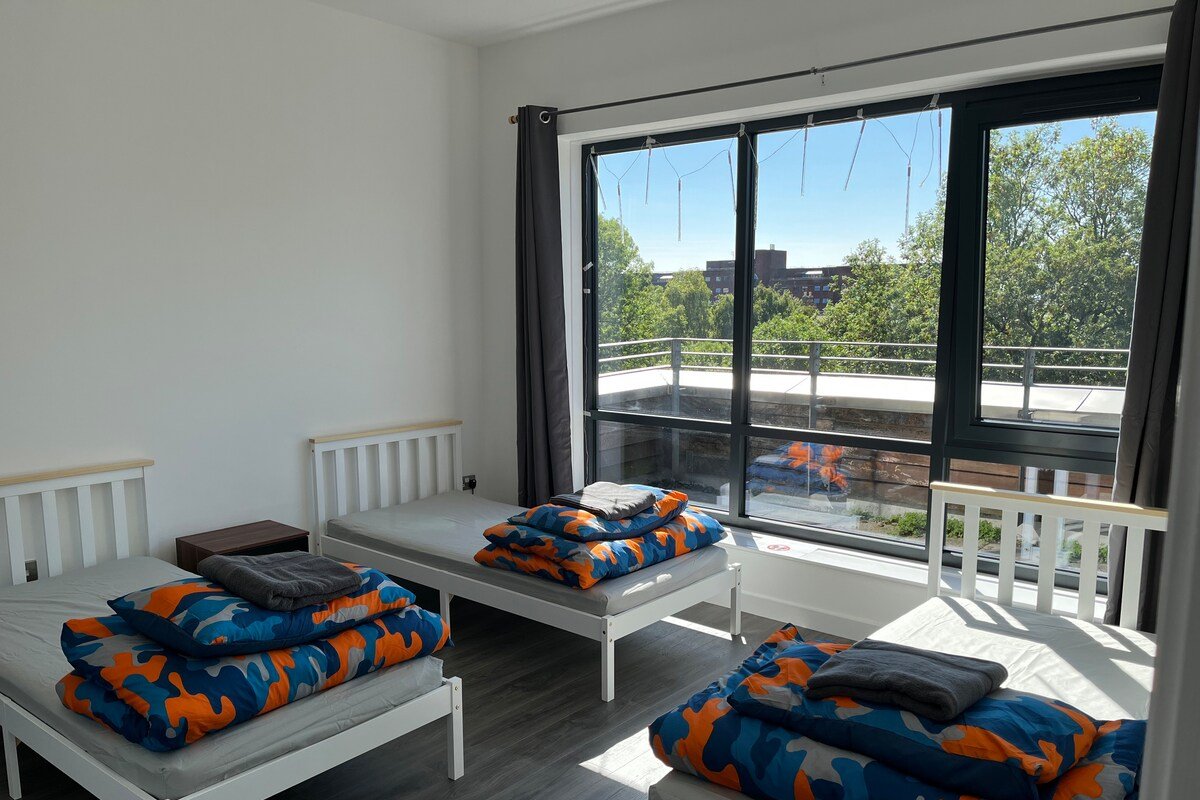 Entire Apartment in City centre gallery image 4