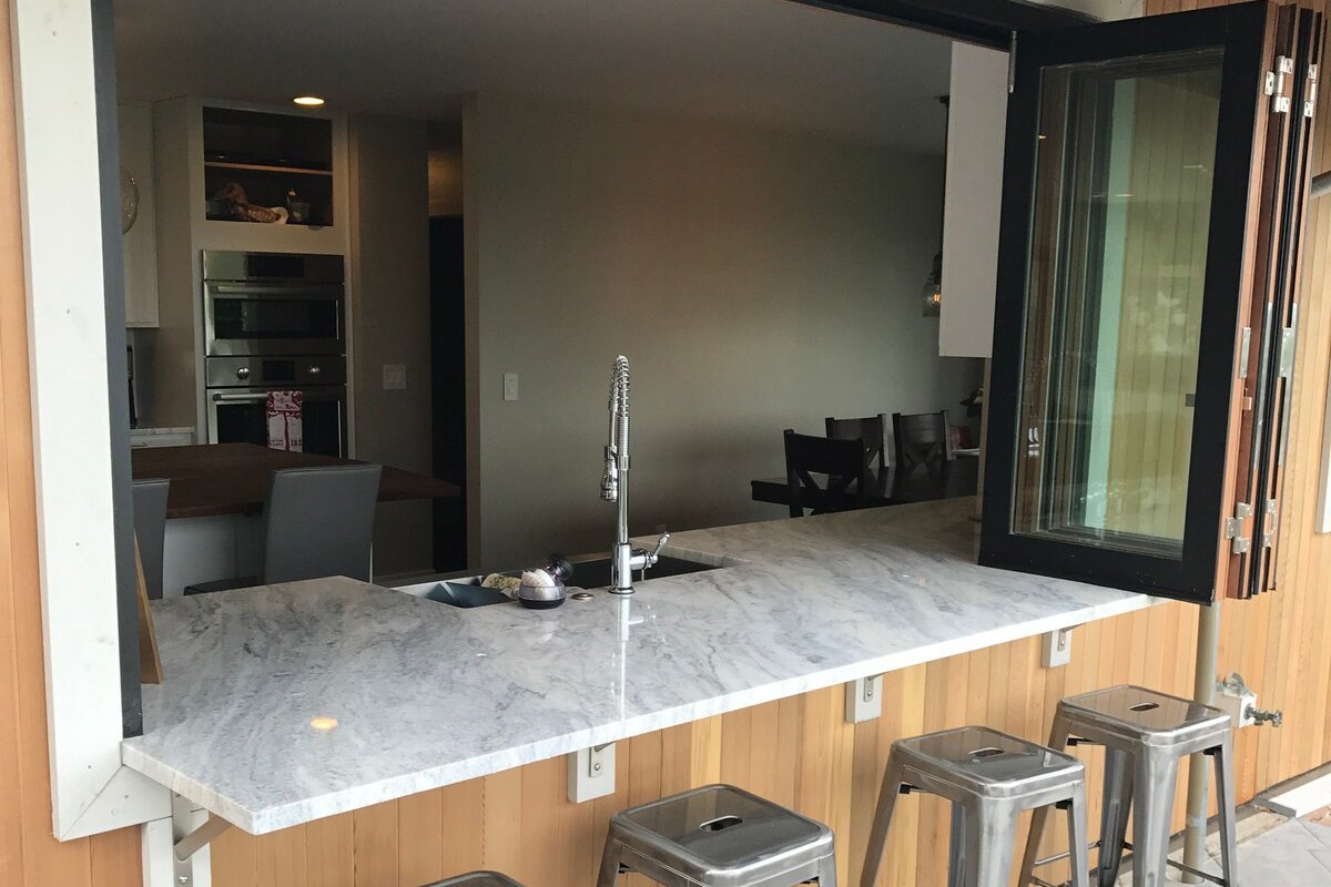 Seattle Executive Home for Large Gatherings gallery image 3