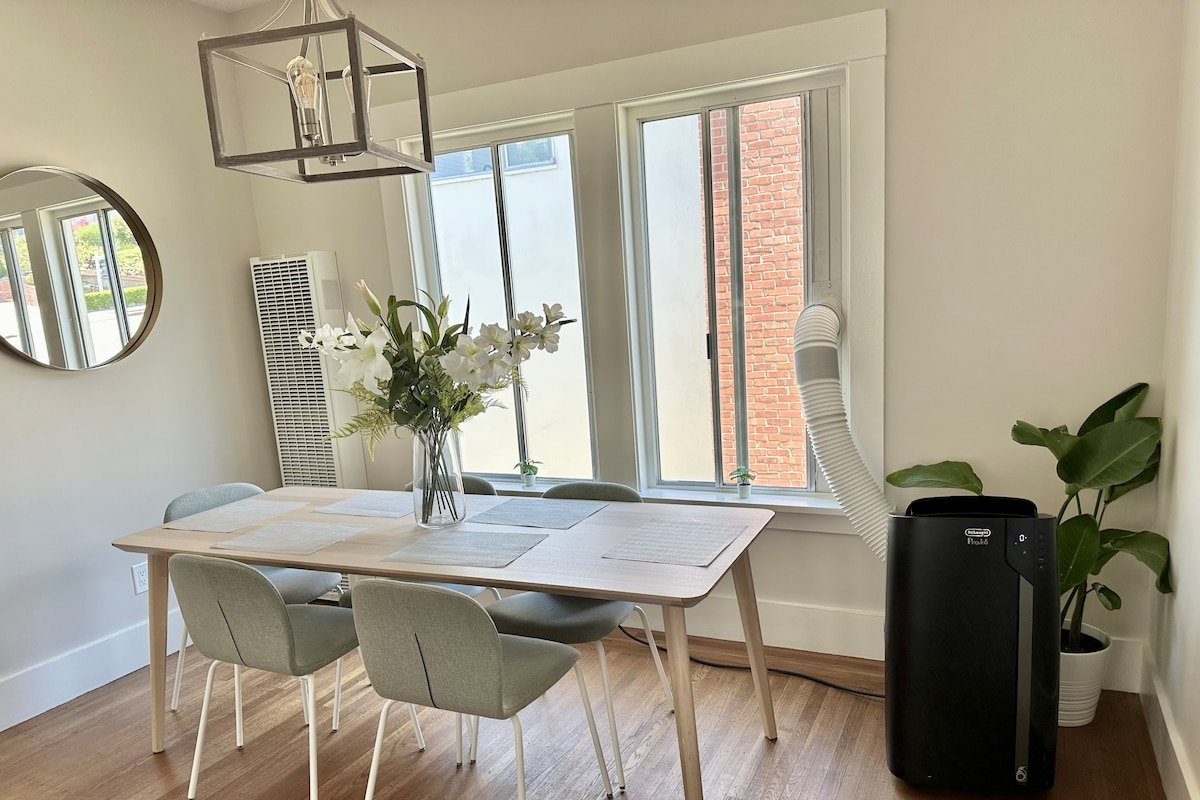 Charming Chez Toi Cottage with Lush Garden gallery image 3