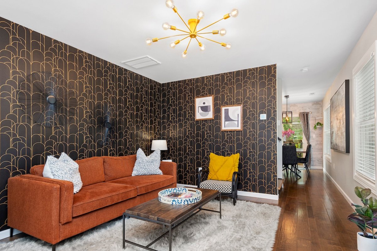 Sleeps 19 | 0.5mi to DT Asheville | BBQ gallery image 5