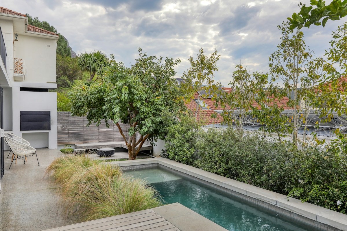 Natural Modern, 3 bed, Family home in Oranjezicht gallery image 4