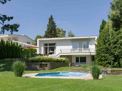 Lux Villa in Grinzing with park and Helikopter!