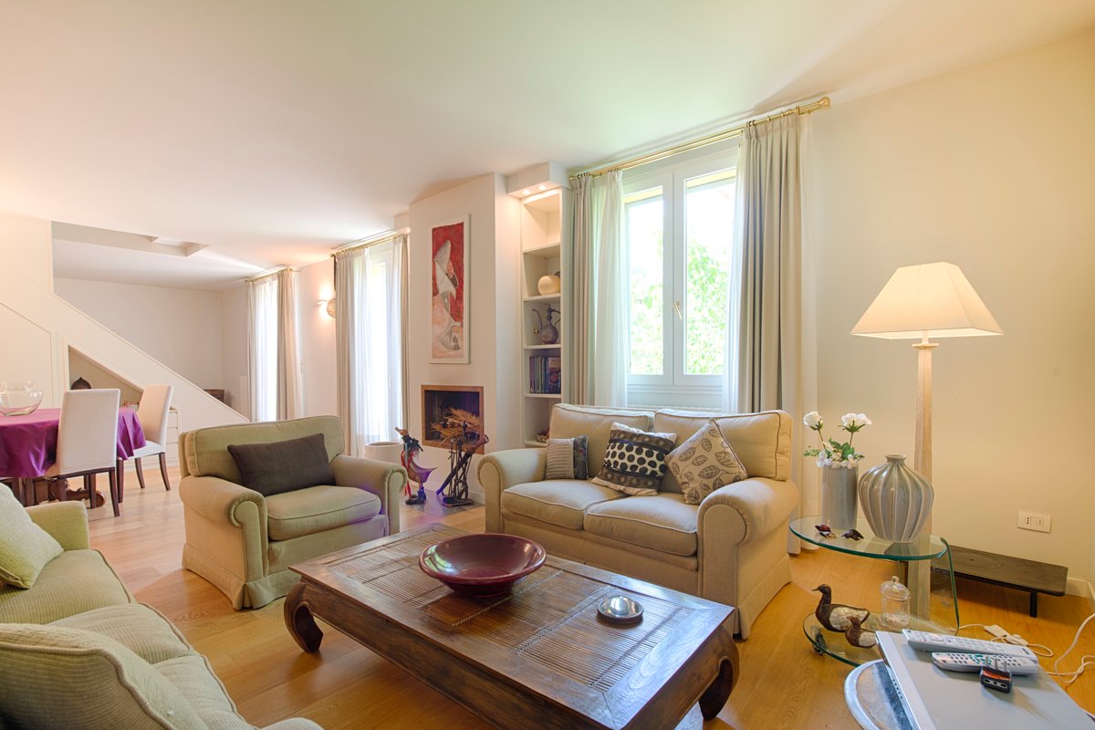 LUXURY ATTIC WITH PRIVATE LIFT IN THE CITY CENTER