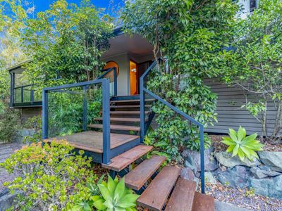 Opulent Oasis: Exclusive Getaway for 9