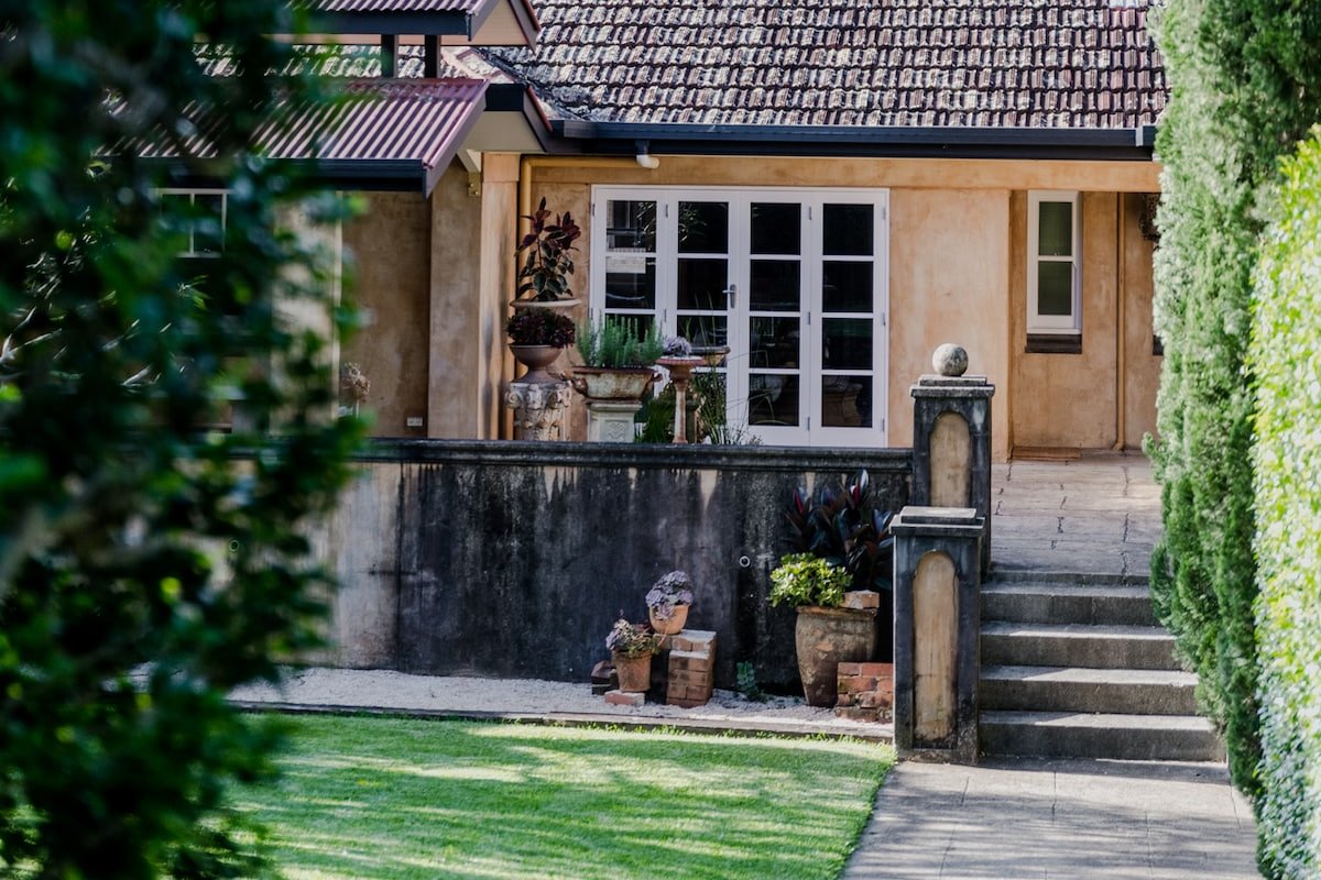 Hidden oasis w/ pool in Bangalow gallery image 5