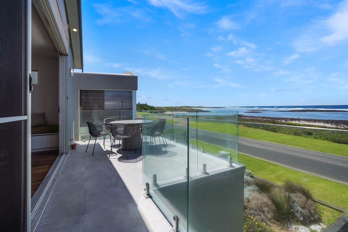 Moyan South Beach frontage gallery image 4