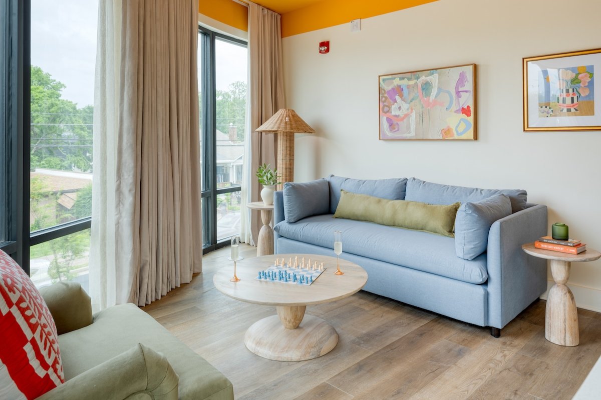 2 BDR Suite | 12 South | The Gilmore Hotel gallery image 2