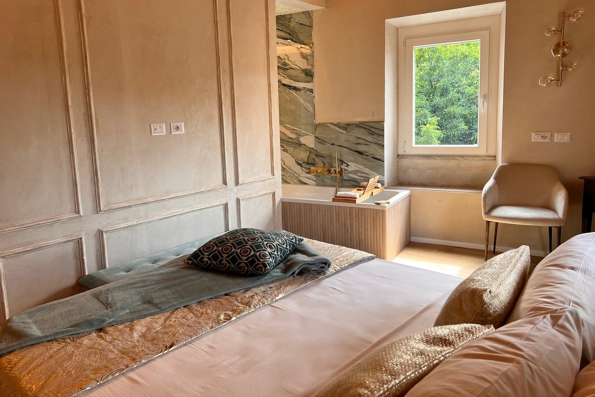 Trastevere’s Stairway gallery image 4