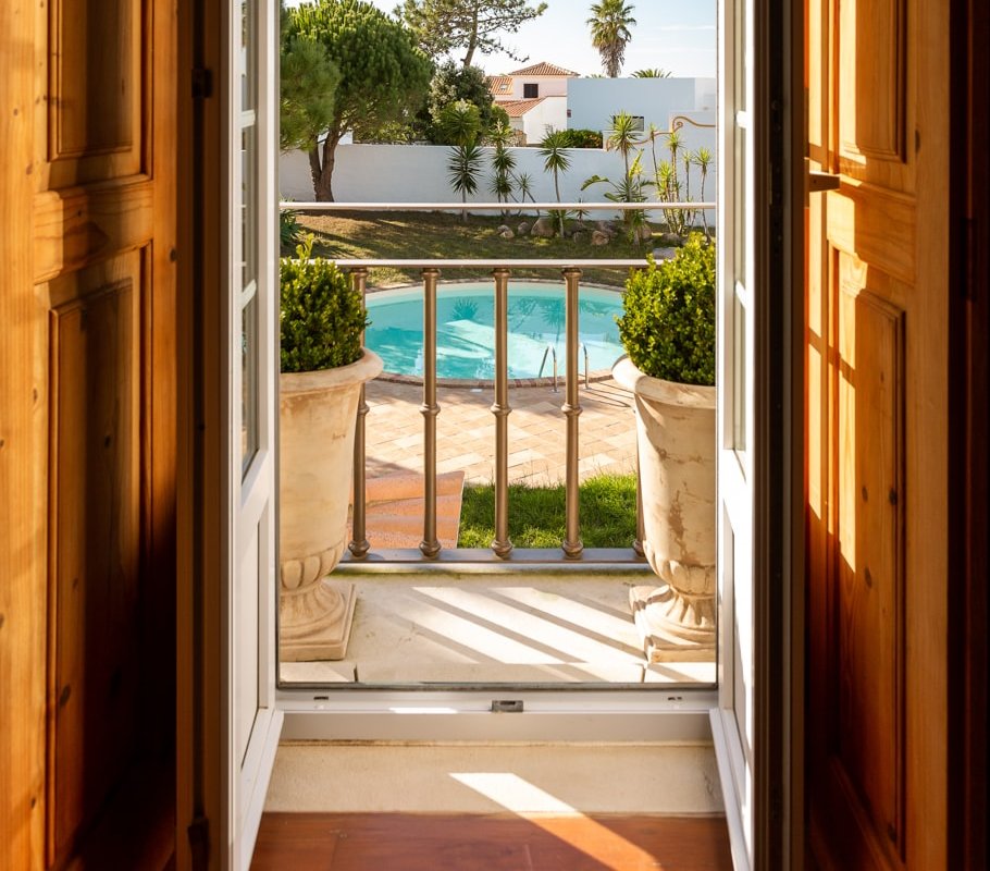 Writer’s Cottage – Luxury Home Inspiration gallery image 3