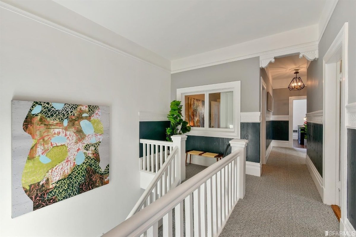 Duboce Triangle Gracious Victorian Flat gallery image 3