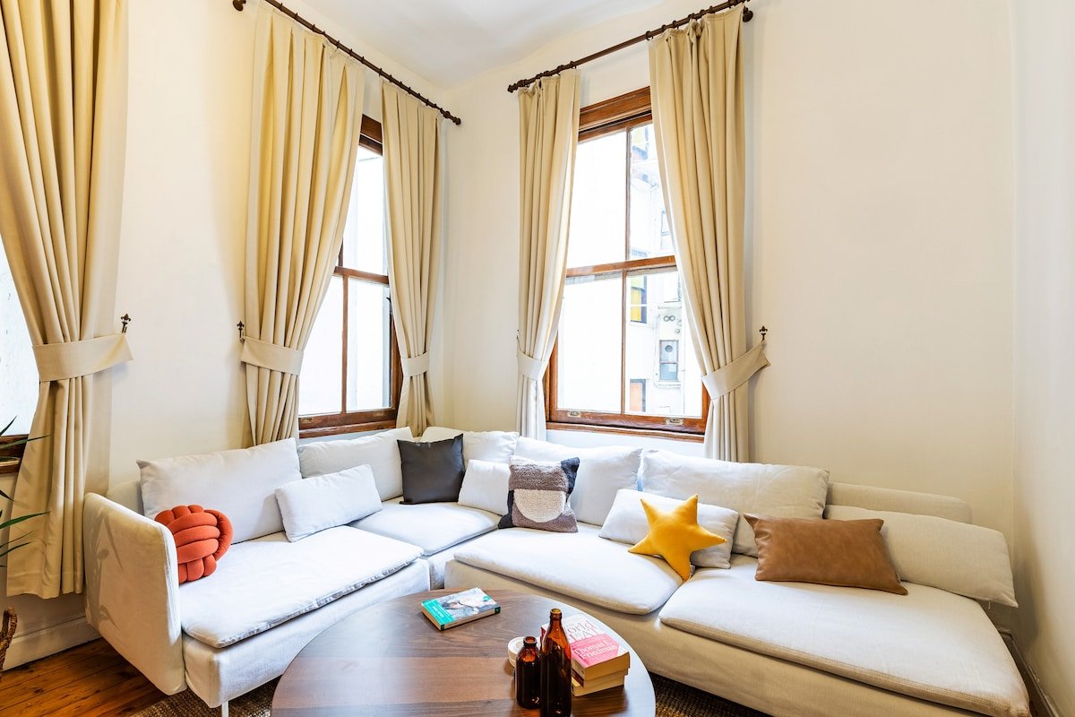 Galata Inn 360° Bosphorus Terrace 1 min to Tower gallery image 3