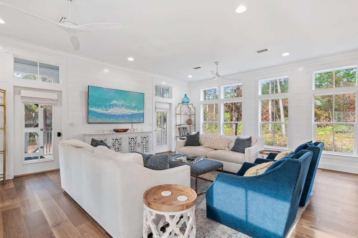 Caspian Blue Family Retreat | Golf Cart | Bikes gallery image 2