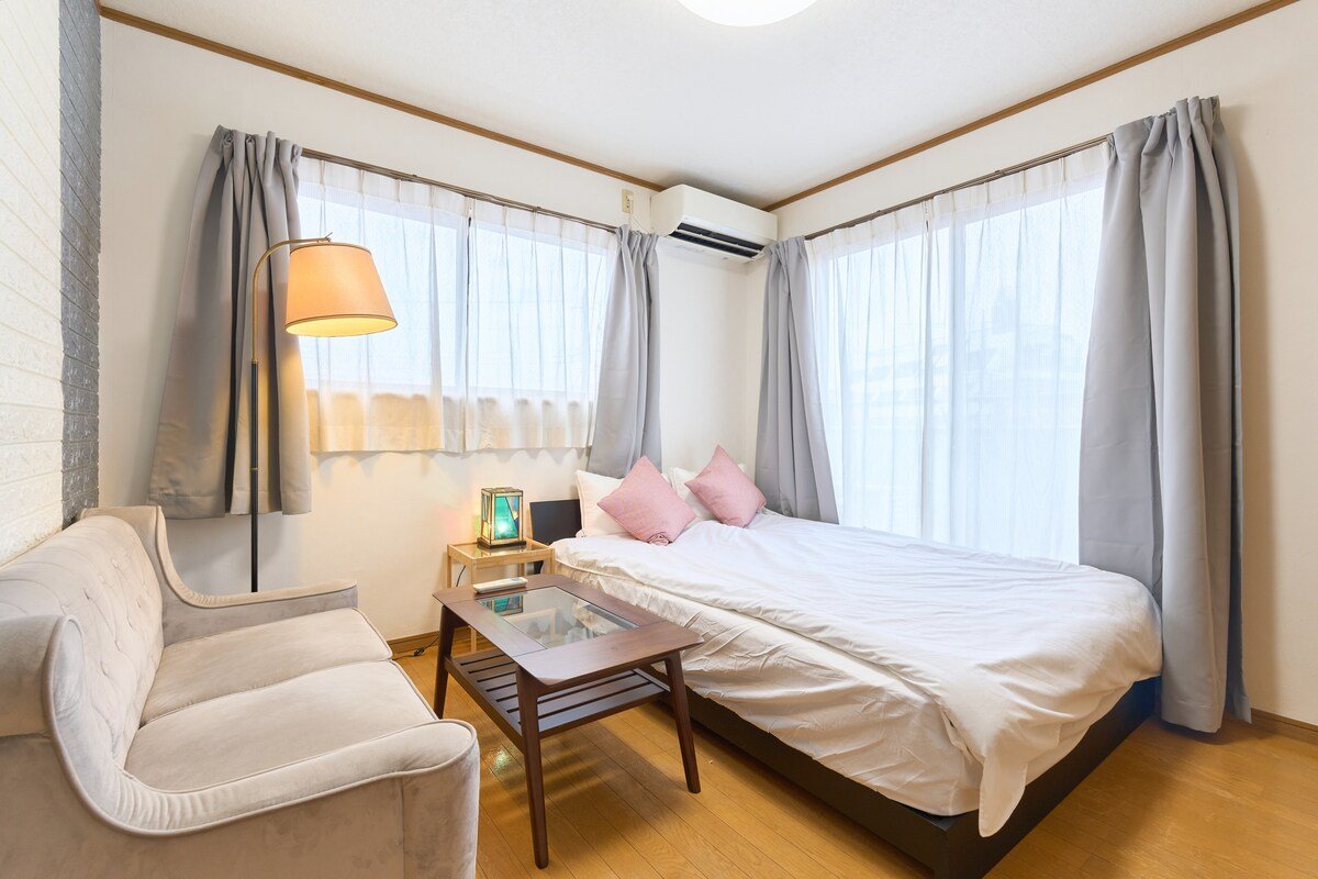 N Morden stylish villa/ Max12p/2Bathroom/Free wifi gallery image 3