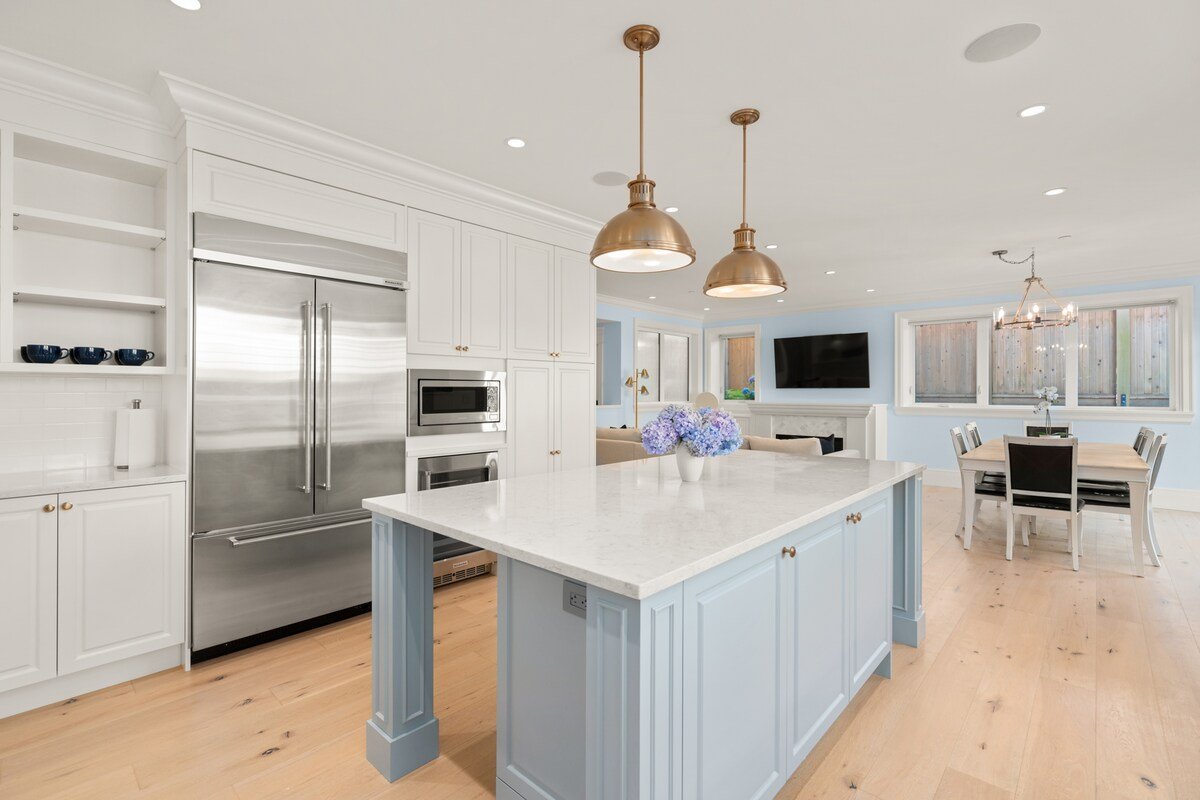 Stunning New Kitsilano Garden Suite gallery image 3