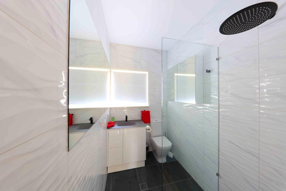 Luxury home with everything you could want gallery image 4