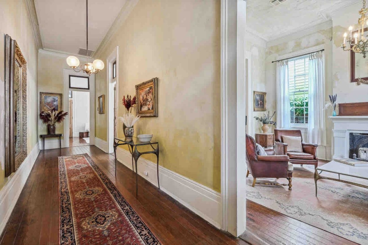 Gorgeous Marigny Retreat gallery image 4