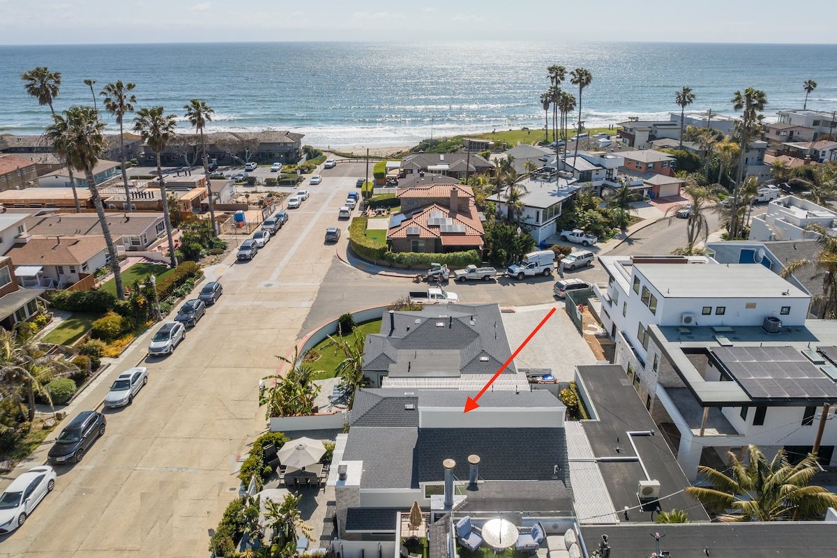 Family Beach Home | AC + Fire Pit | Walk to Beach! gallery image 5