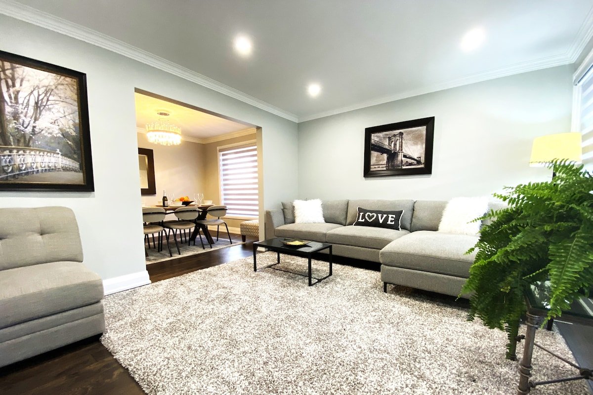 Modern 3B/3W Home in Lux Area Near Downtown gallery image 4