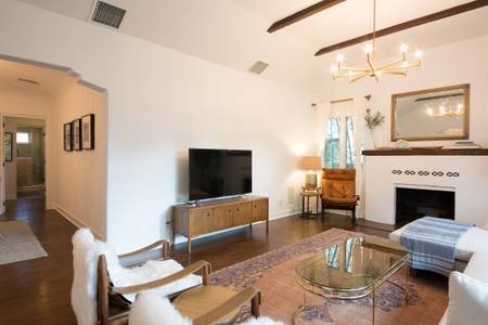 Chic WeHo 3/2 Spanish Revival with 1/1 Guest House gallery image 4