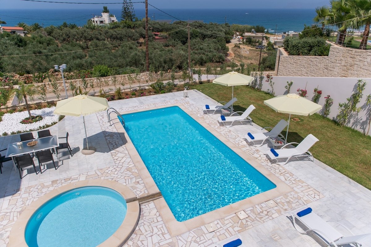 Heated pool★500mt to beach★Jacuzzi★6bdr★17 sleeps gallery image 3