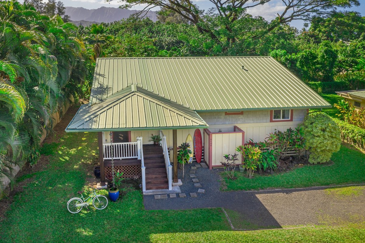 Coconut Cottage – Walk to Hanalei Bay! gallery image 2