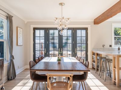 Charming 4B2B SFH Walk to CapHill w/ Backyard