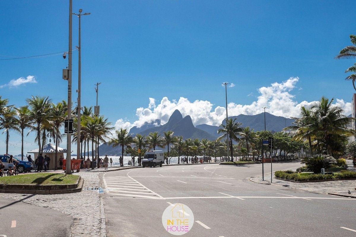 Beautiful apartment on Ipanema beach gallery image 5