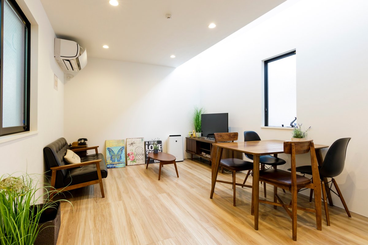 House, 2 mobile wifi, 4 mins walk to JR Station